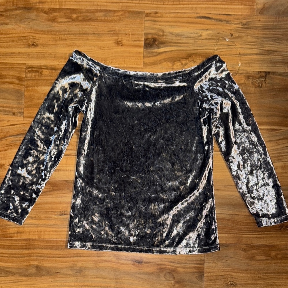 Rue21 Silver Sequin Fitted Blouse